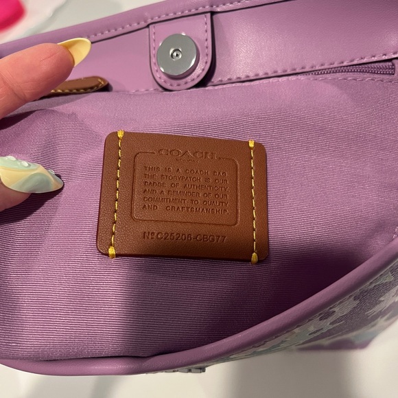 💜New! Coach! - Picture 10 of 16